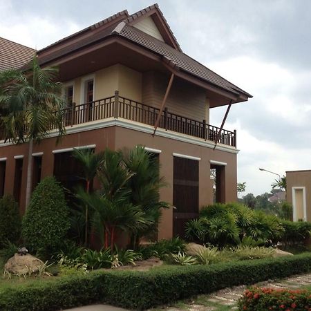 Huaymuang Apartment Ubon Ratchathani Extérieur photo